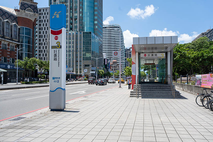 巨蛋壹起飛基地步行可達捷運巨蛋站（R14），串聯北高雄重要商業與生活節點，兼具交通便捷性與區域發展潛力，打造優質宜居環境。