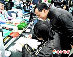 戶政系統頻凸槌 朱立倫：補證送到府