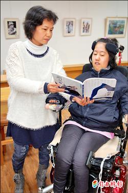 《大學學測公布成績》安康黃瀅芝肌萎症 英文滿級分