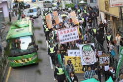 習近平警告港澳︰遵守一國兩制架構