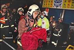 三重惡火奪4命／母衝返火場 與2稚子同亡
