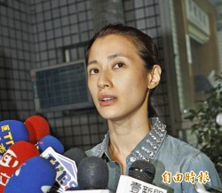 阿帕契觀光團 僅勞乃成兩團擅入機棚