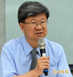 教長自說自話 學生批拿老梗搪塞