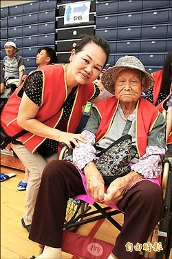 獨老運動大會 97歲嬤代表宣誓