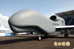 美「全球之鷹」闖空域？ 國防部︰掌握「不明機」