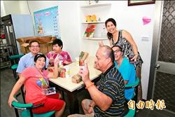 秋節愛心餐 林佛樹送歡樂