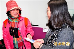 余姿螢捐棺濟貧 默默行善10幾年