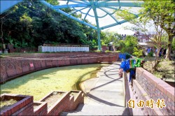 冷泉公園荒廢？ 蘇澳公所：施工暫封園