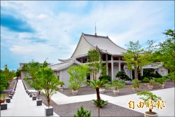 深山隱寺 12棵老七里香遭竊
