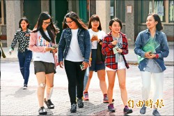基隆1生睡過頭 趕指考摔車