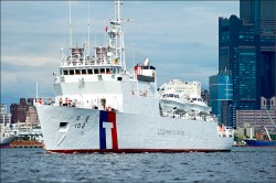 南海仲裁前夕 偉星艦航向太平島