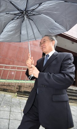 違法監聽 黃世銘判賠柯建銘32.5萬