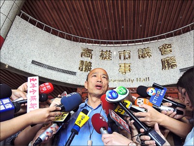 韓國瑜：別再問我選總統 衝經濟比較重要