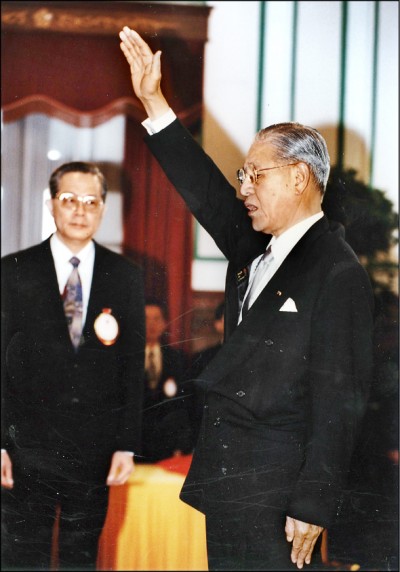 李登輝辭世》推本土化 與國民黨反目