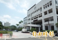 持刀闖民宅捆人搶3萬3 賠近17萬還被判刑4年6月