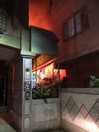 疑電動車充電爆炸民宅起火  1人全身40％燒燙傷送醫