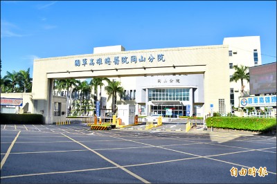 國軍高雄總院集體收賄 13校級醫官判刑