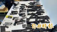 破天道盟北海會軍火庫 查獲制式各類長短槍24把與子彈千發