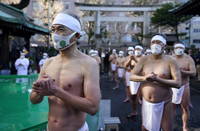 日本單日確診數破2萬 多地疫情創新高