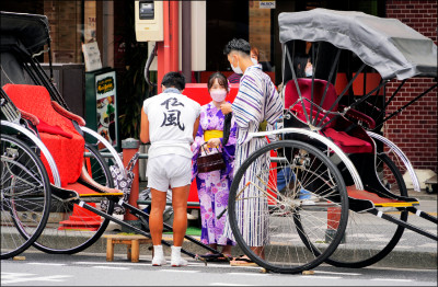 中日對照讀新聞》屋外はマスク不要5割 世論調査 日民調 50％認戶外不用戴口罩