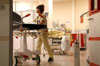 嚇爆！老母下葬隔天 竟「復活」出現在家門口…