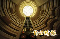 蹭5星飯店熱度？部落客截公關私訊PO網：這麼大飯店還討照