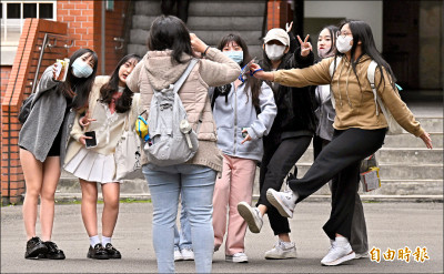 補教預估台大、陽交醫 4科都要滿級分／台大熱門科系至少55級分 「中字輩」大學估要50級分