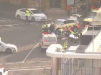 澳洲3學童奔跑過馬路 慘遭闖紅燈轎車撞飛