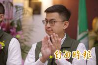 PO侯友宜「無限跳針怪中央」紀錄 卓冠廷酸：佩服記者朋友耐心