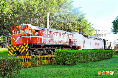 花蓮》台鐵首輛E500電力機車 迴送潮州機廠