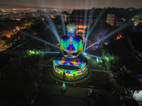 彰化「月影燈季」開燈 大佛光雕秀超吸睛