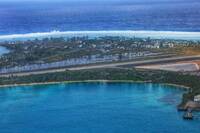 美軍遇襲！巨浪衝入馬紹爾群島基地 大水灌餐廳驚叫連連