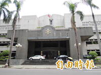 鄉公所僱員負責工程驗收及請款向包商索賄 繳回15萬判4年