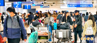 走春湧車潮初一國道南向達1.5倍