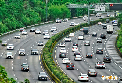 國道北返初四達高峰 收假日車流順暢
