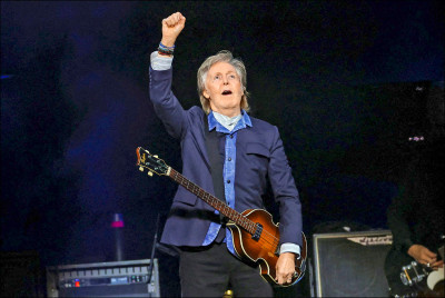 中英對照讀新聞》Don&rsquo;t let AI &rsquo;rip off&rsquo; artists, Beatles star McCartney warns UK government披頭四巨星保羅‧麥卡尼示警英國政府 別讓AI侵害藝術家