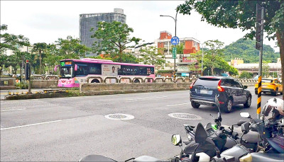 藍綠議員都質疑 北市公館圓環地下道暫緩填平