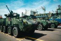 機步333旅重要防護演練 雲豹甲車浩蕩挺進高雄港