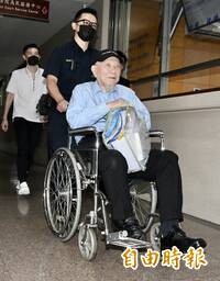 沈慶京1.8億交保 右腳戴電子腳環畫面曝光