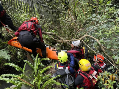 竹縣五峰雙龍瀑布 溯溪教練溺水死亡