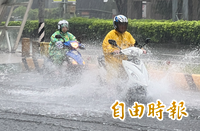 雨彈轟炸中南部！8/1停班停課一次看