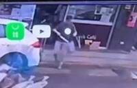 河智媛老闆命喪超商！冷血嫌將行凶西瓜刀塞入FENDI包影像曝光