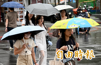 夠詭譎！7月颱風、低壓帶、西南氣流接力  破74年來3大紀錄