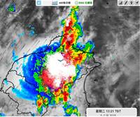 每分鐘440次閃電！超密集閃電覆蓋北市整個消失 恐還要炸1-2小時