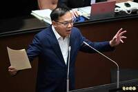 全網大逆風！王義川批「盧秀燕粉底」 不分黨派開罵