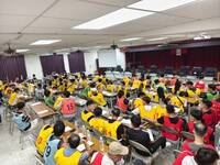 毒趴！ 107越籍男女藏音樂會館涉毒全被逮 塞爆台南警分局