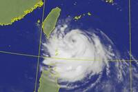 楊柳颱風陸警範圍再擴大 14縣市納警戒範圍