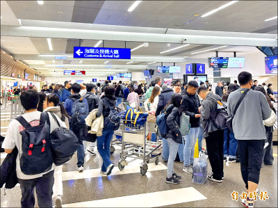 上半年914萬人次出國創新高／來台旅客419萬人次 恢復疫前7成