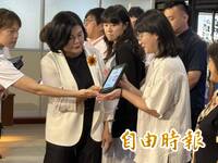 縣長室走廊滑倒左手橈骨骨折 張麗善下午開刀將休養2天