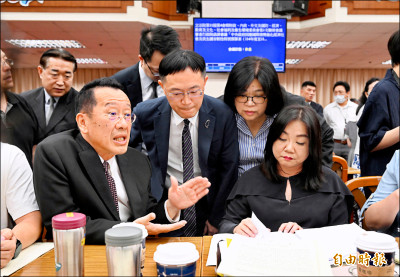 馬文君針對國防部 提51案刪72.6億